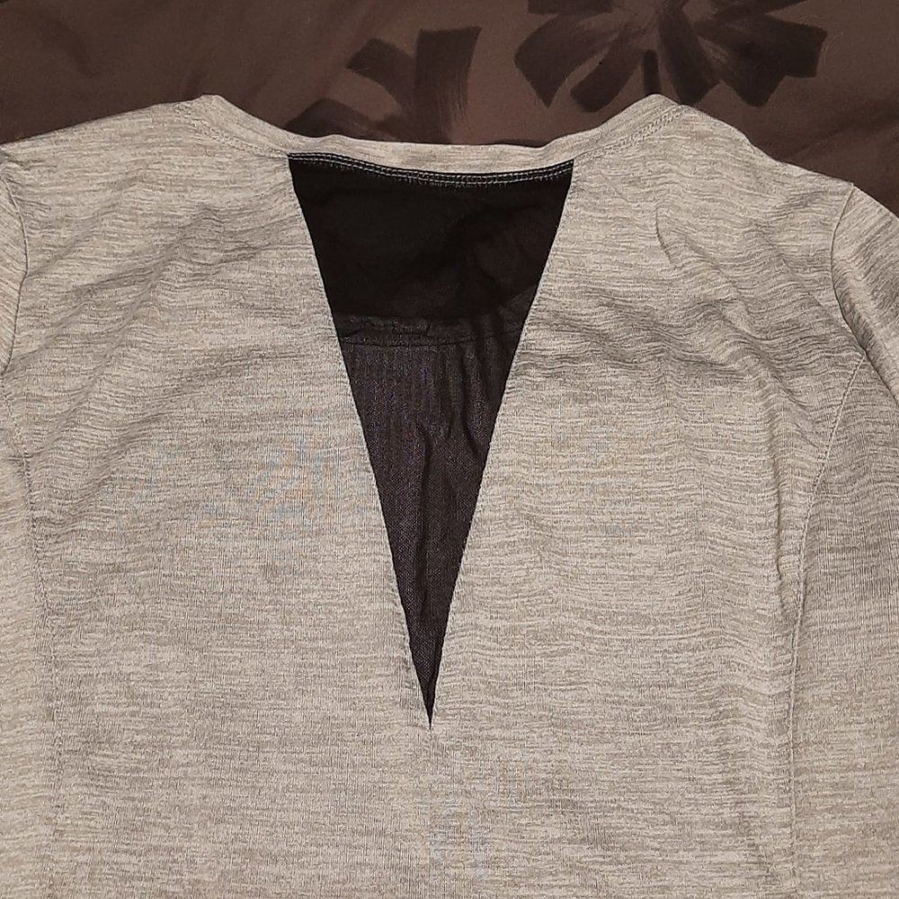 Apana Yoga Shirt Medium - Picture 6 of 8